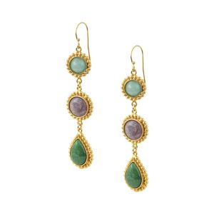 Χειροποίητα boho luxe statement σκουλαρίκια με πολύχρωμες φυσικές πέτρες και χειροποίητες λεπτομέρειες με μπίλιες από επίχρυσο ασήμι 925 από το Chase the Sun Boho Luxe Jewellery.